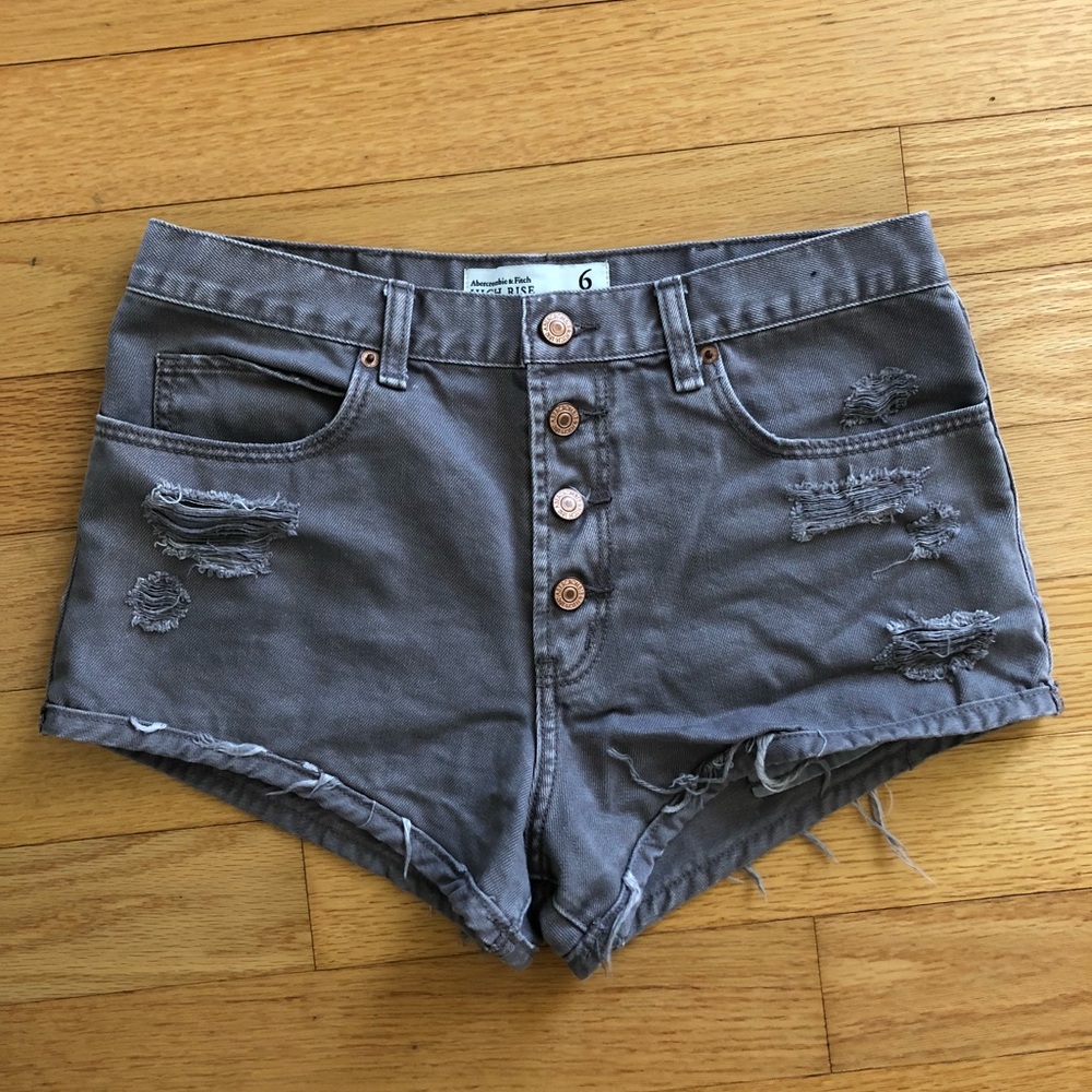 Mauve high waisted destroyed shorts